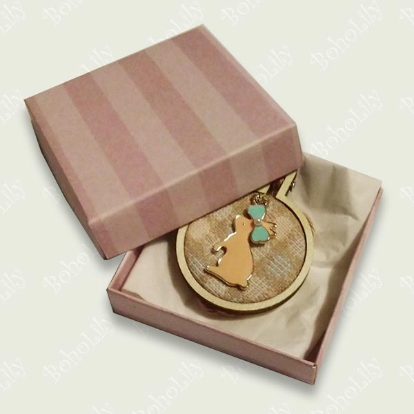 A cute pink hare charm stitched onto  contrasting recycled fabric. Supplied with cotton yarn hanging loop and pretty handmade gift box. These mini hoops make ideal Christmas stocking fillers.